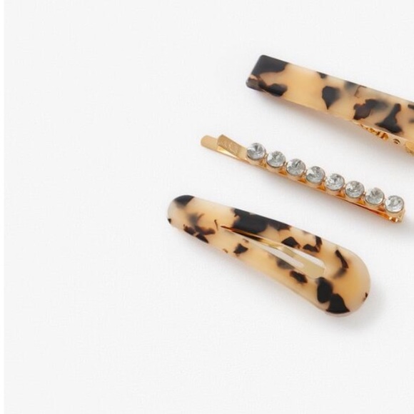 Zara Kids Hair Clips - Picture 2 of 3